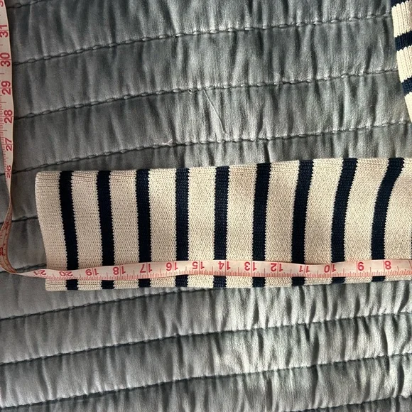 Theory Classic Cream and Blue Knit Cardigan - Picture 8 of 13